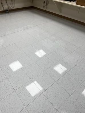 Before & After Commercial Floor Cleaning in Salem, NH (2)