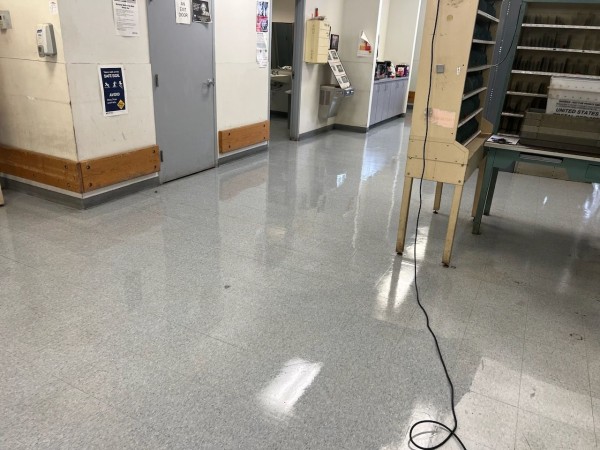 CommerciL Floor Cleaning in Derry, NH (1)